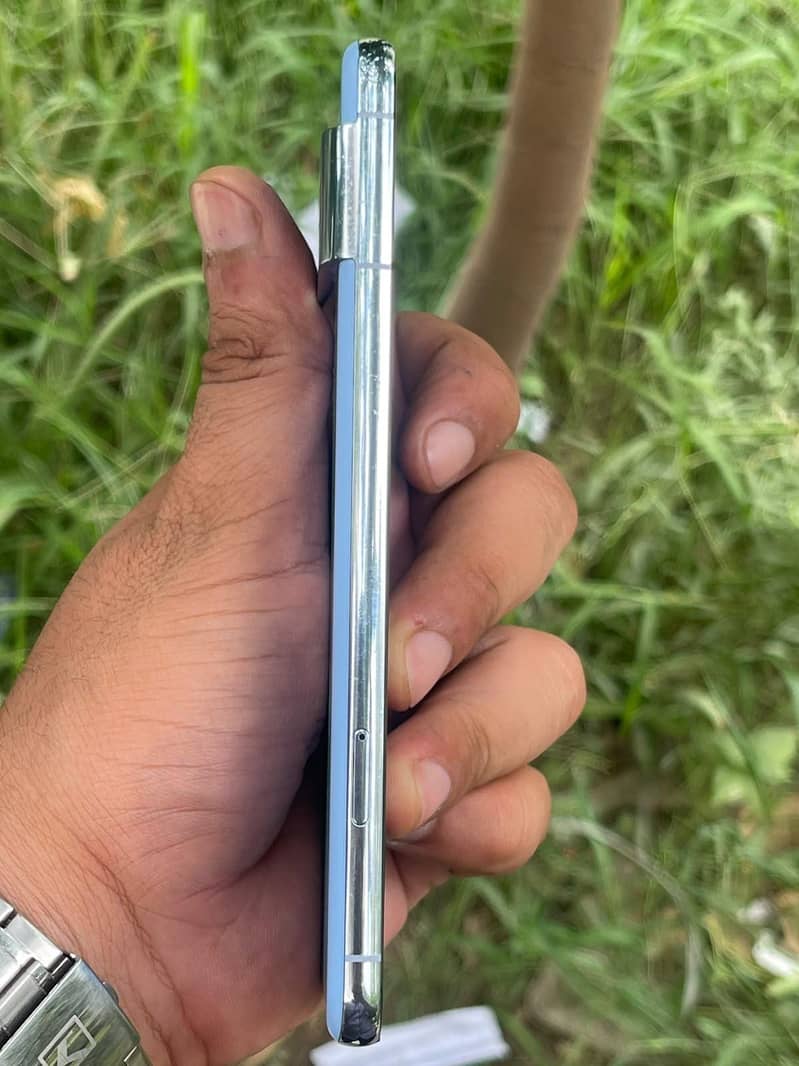 Google Pixel 8 Pro 3