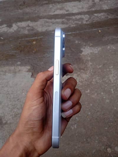 Apple iPhone 15