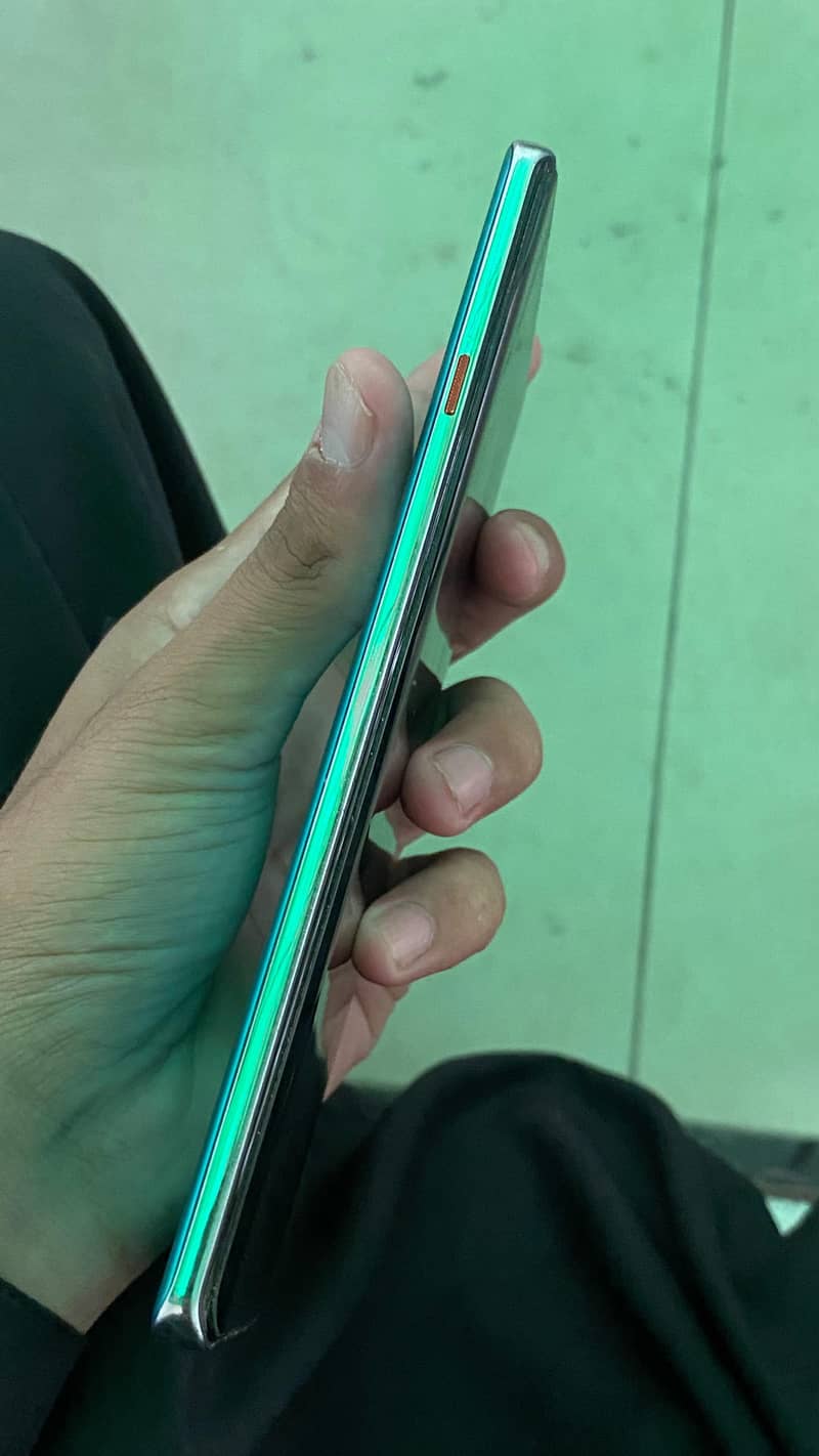 Tecno CAMON 40 Pro 3