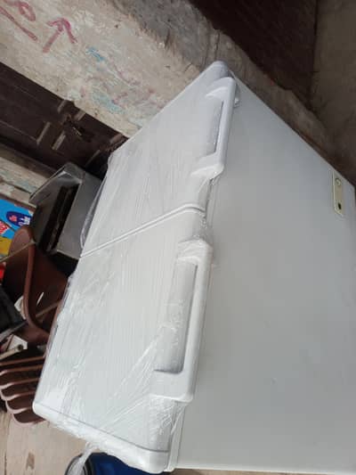 Haier double door deep freezer 325