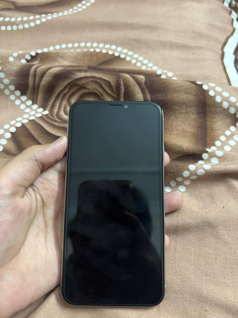 Iphone xs 4