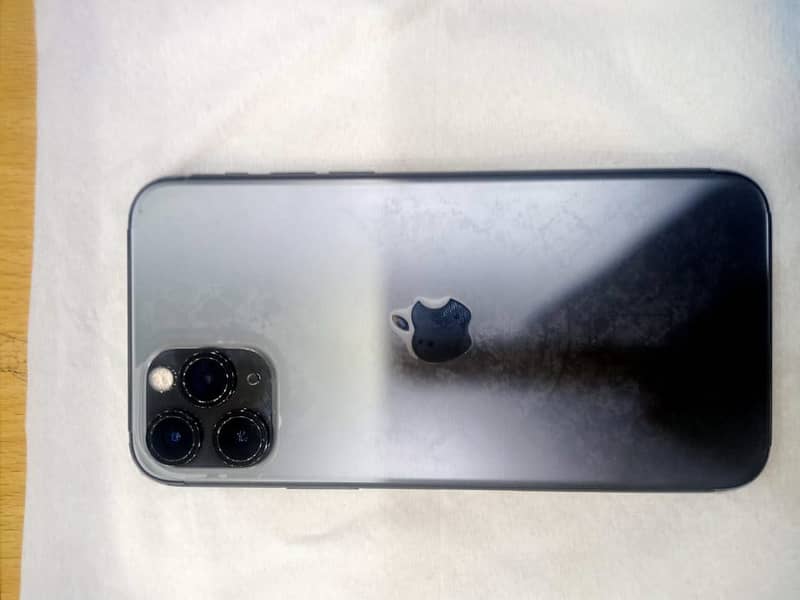 iphone 11 pro 4