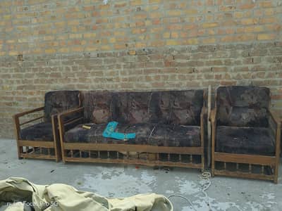 sofa set avilible  kami beshi biyan ha baki A1 ha