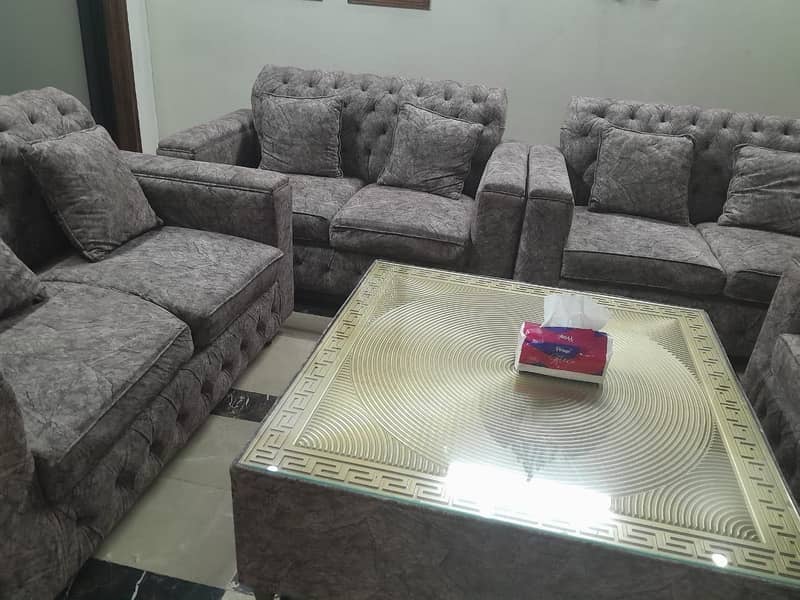 Sofa's and table 2