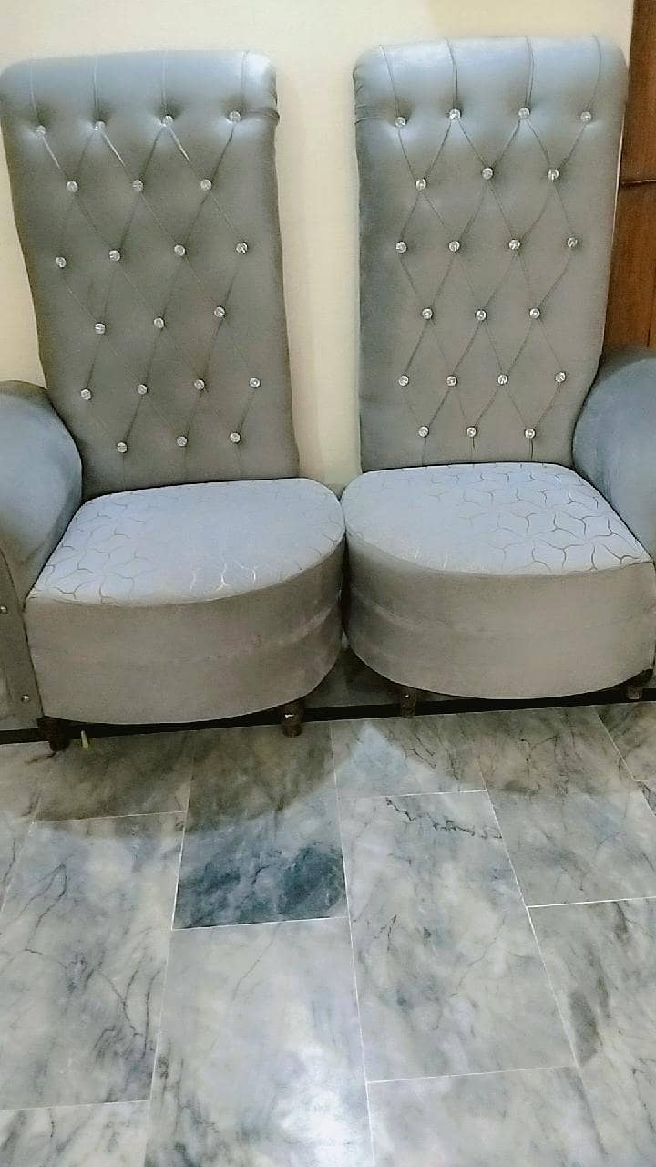 sofa chairs 0