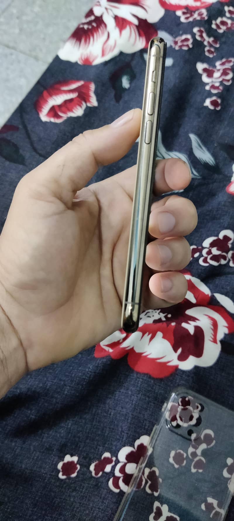 Apple iPhone 11 Pro 1