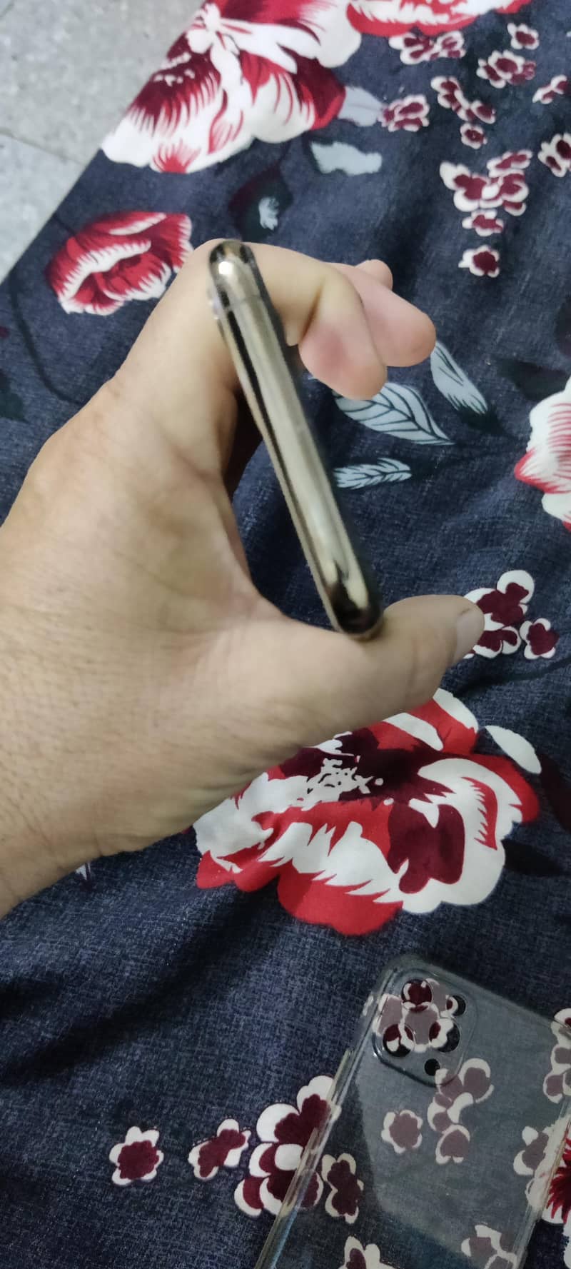 Apple iPhone 11 Pro 2