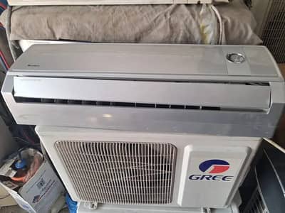 Gree 1 ton non inverter/ac