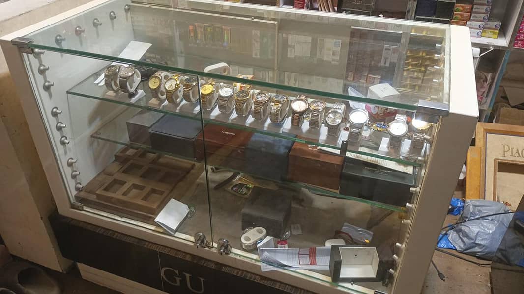 Cosmetics store 5