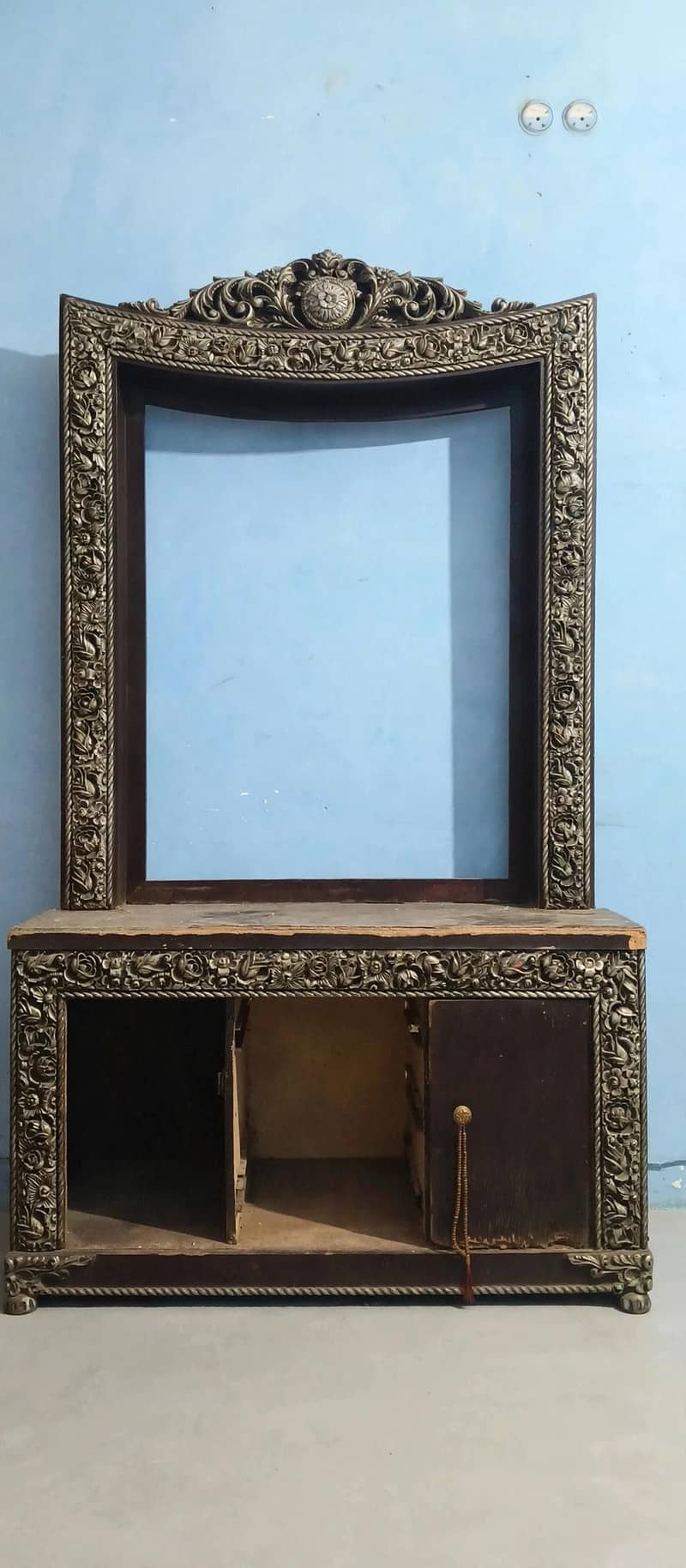 Dressing Table Structure - As Is Condition 6