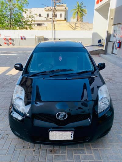 Toyota Vitz ( Push start, RPM meter, Climate control AC, Heated seats.