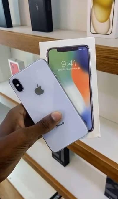 Apple iPhone X. my WhatsApp number 0309---37---13---691