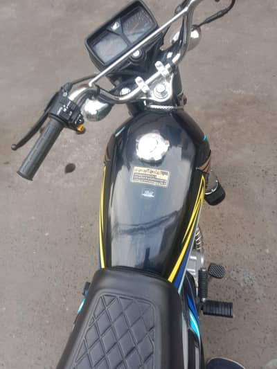 Honda CG 125 brand new number nhi Laga .
