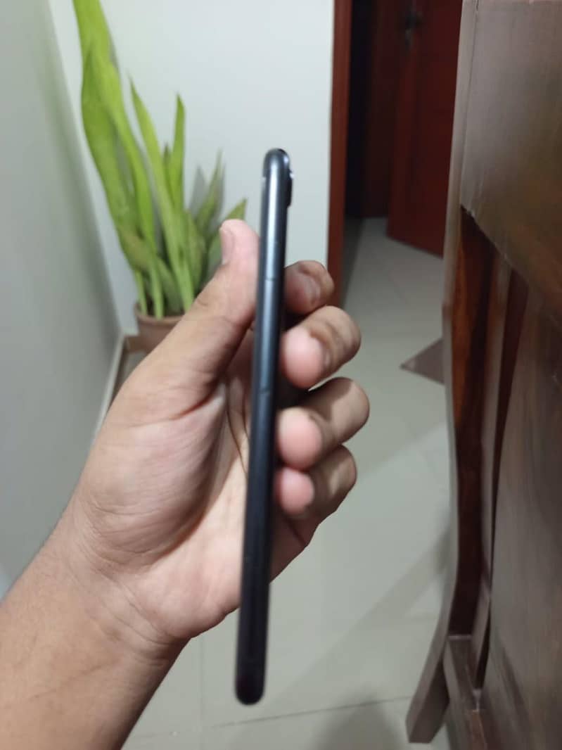 Apple iPhone 7 4