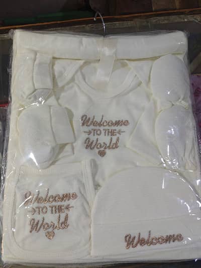 new born baby suit 8 peice