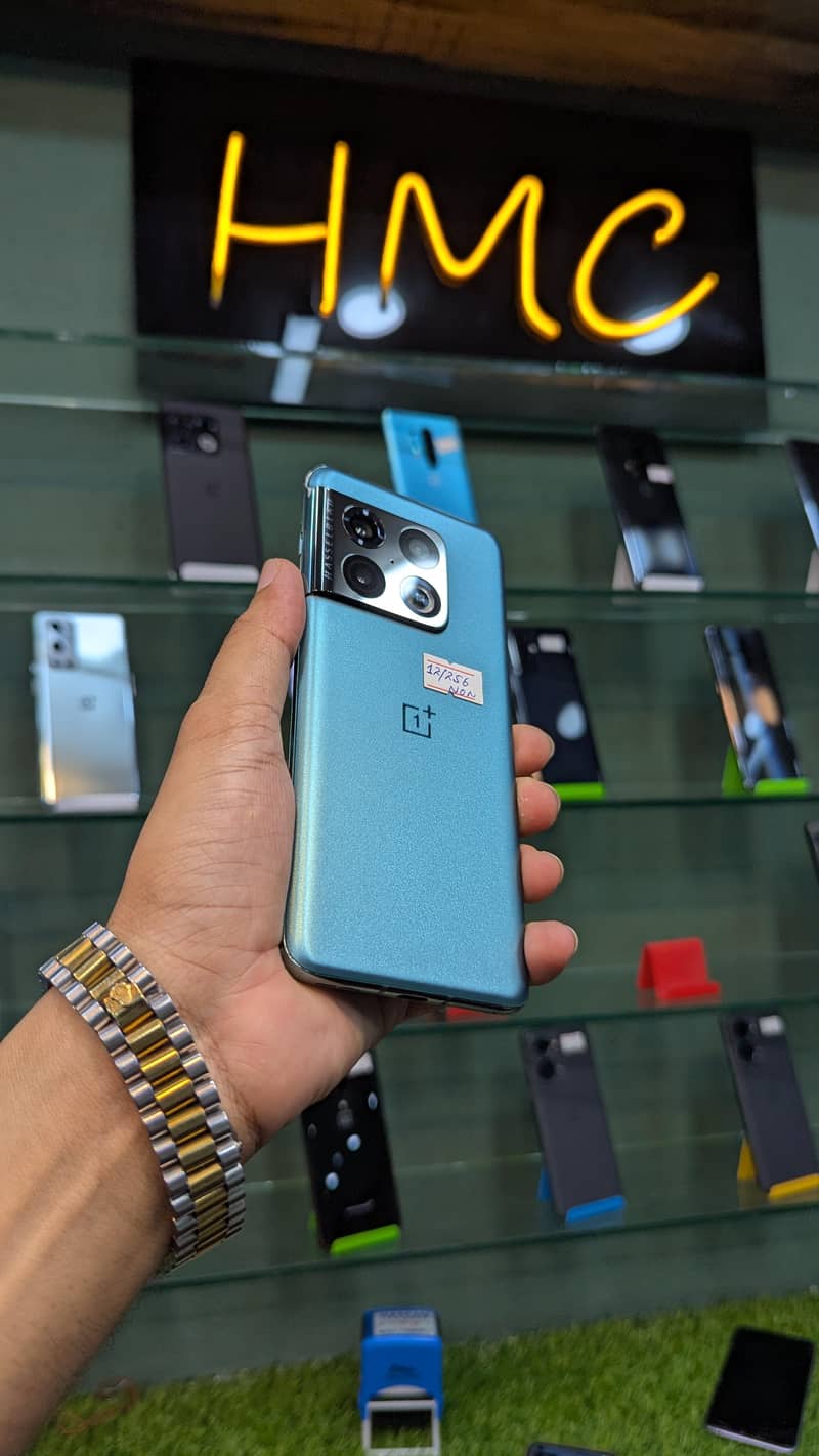 OnePlus 10 Pro 1