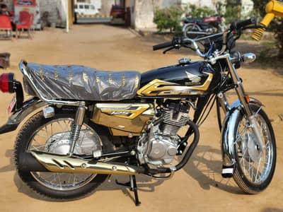 Honda 125 self start Gold