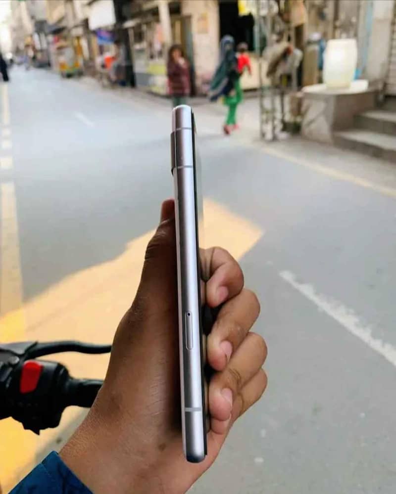 Google Pixel 7a 1