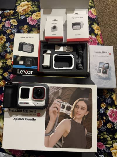 Insta 360 ace pro 2 fully loaded xplorer bundle