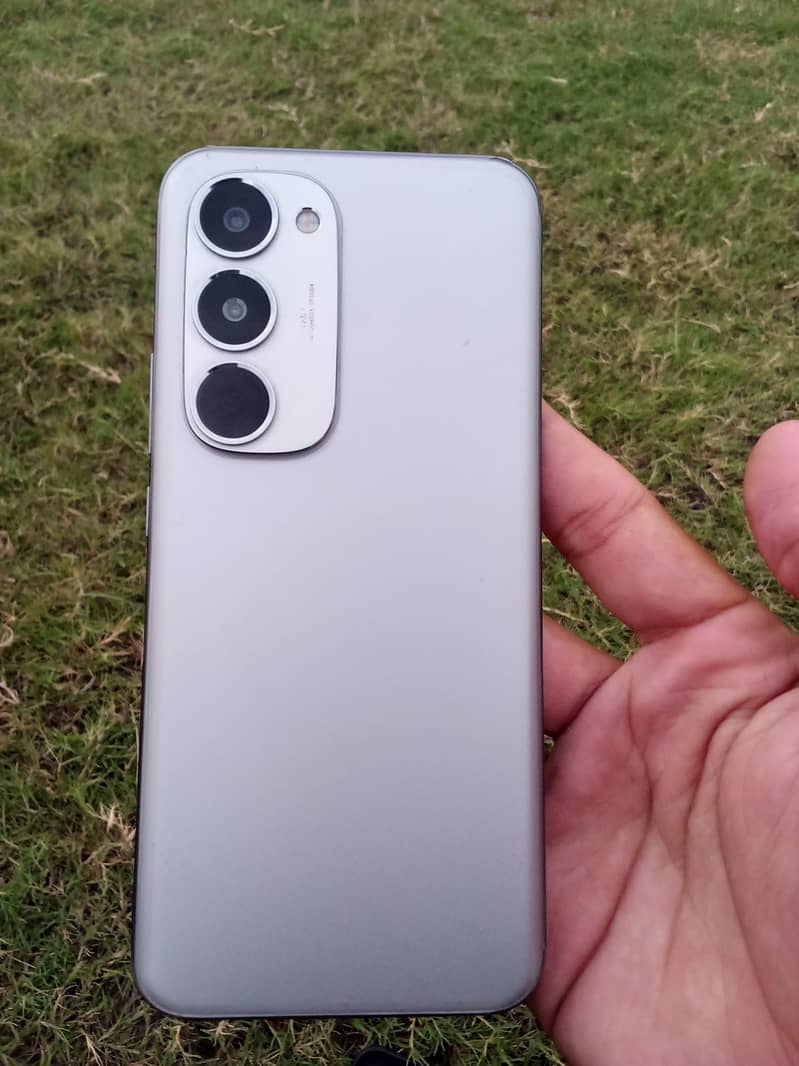 Tecno Spark 40pro plus 1