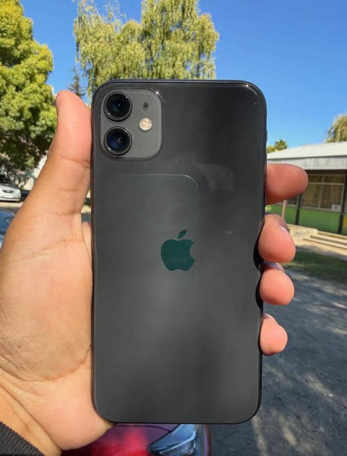 Apple iPhone 11 0