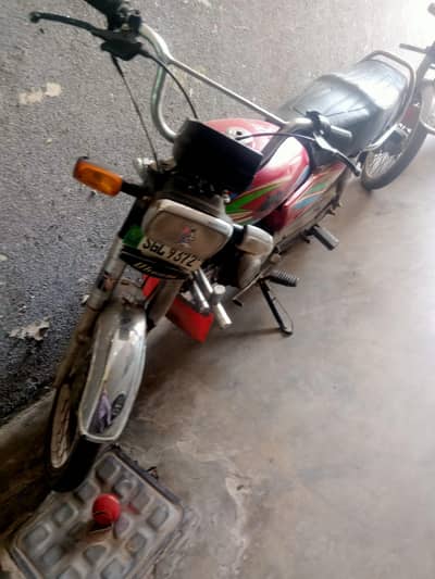 Yamaha dhoom 70cc Nakad r kiston p hasil krn