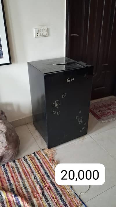 SG mini fridge