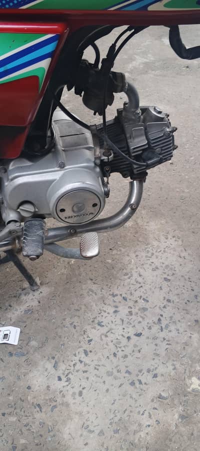 Honda CD 70 total genuine like brand new all documents clear and not a