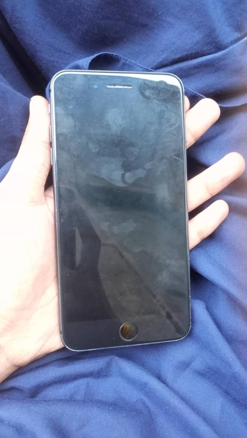 Apple iPhone 8 Plus 1