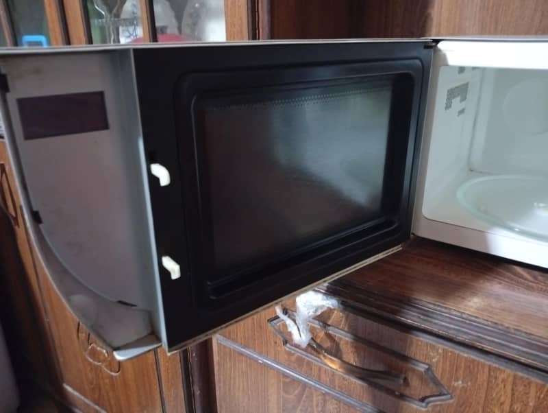 Dawlance oven 1