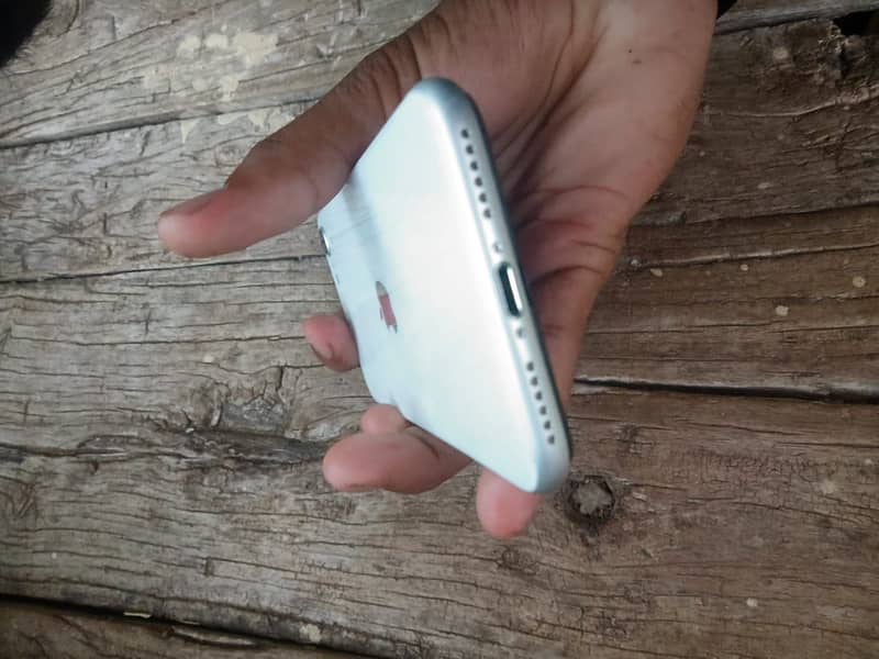 Apple iPhone SE 3