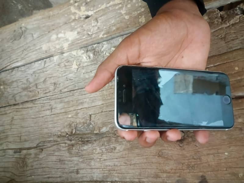 Apple iPhone SE 4