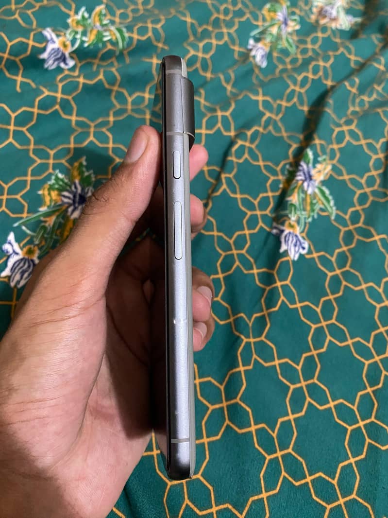 Google Pixel 8 2