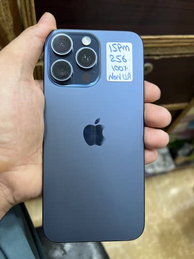 iPhone 15 pm 256 non