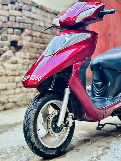 United 100cc Scooty (2018 Model) - Complete File & Documents Available