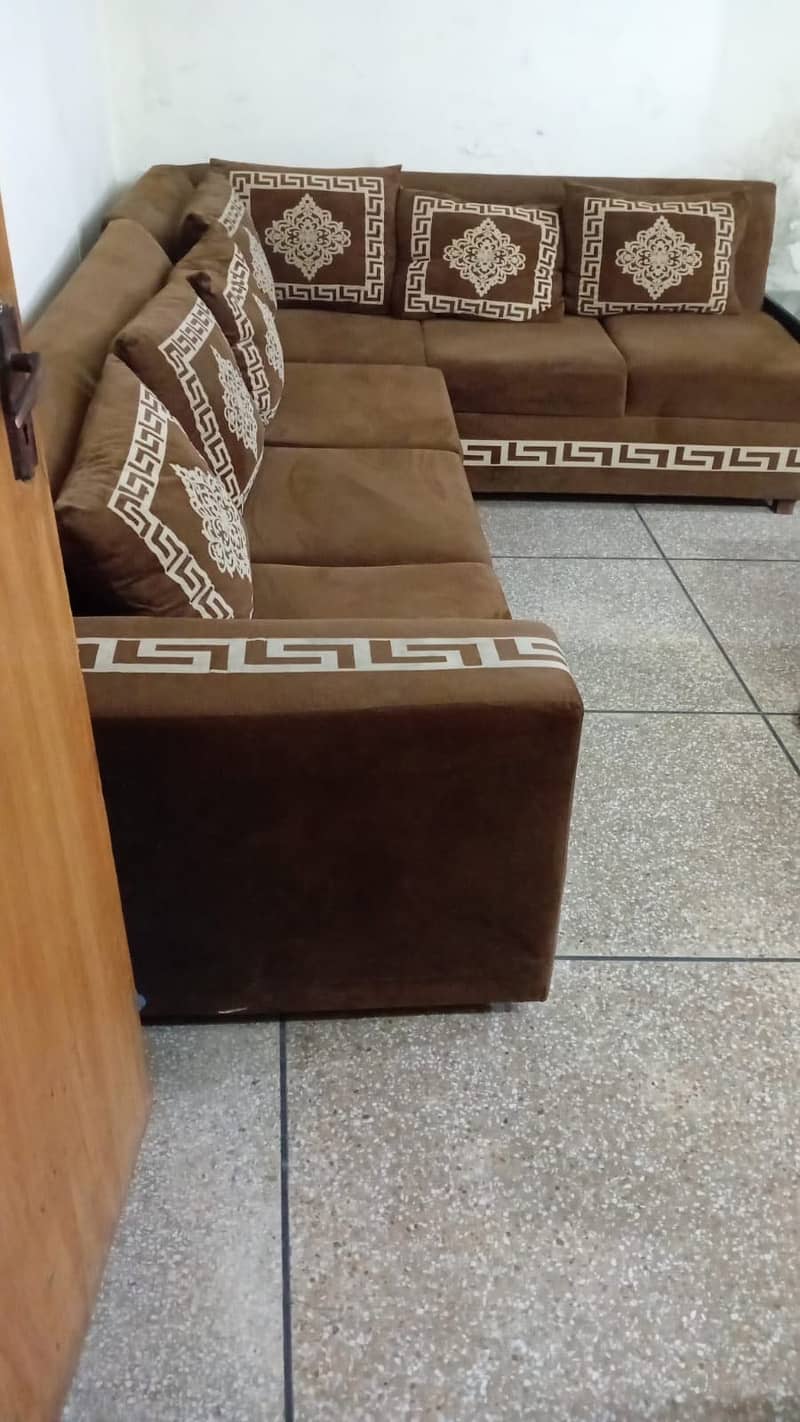 Sofas Set available 1