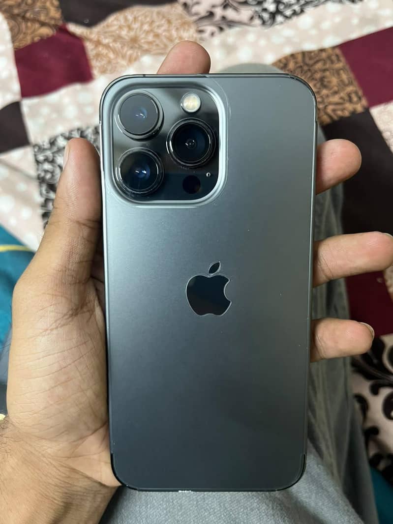 Apple iPhone 13 Pro 1