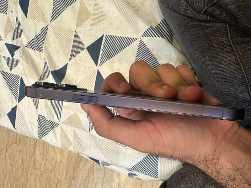 Apple iPhone 14 Pro Max 2