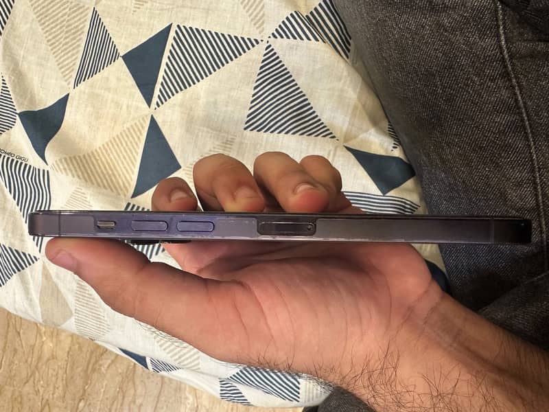 Apple iPhone 14 Pro Max 4