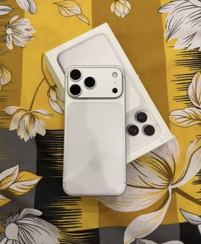 Iphone 17 pro max silver 256 Factory unlock