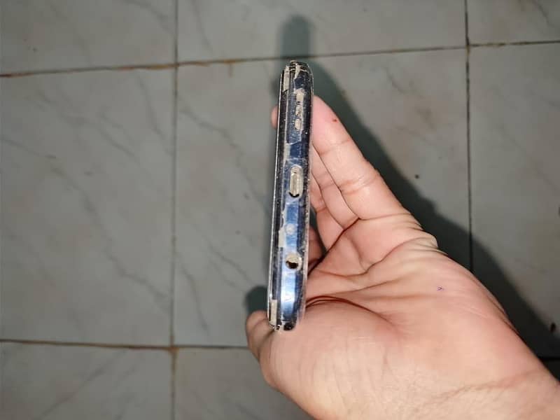 tecno camon 18t 4