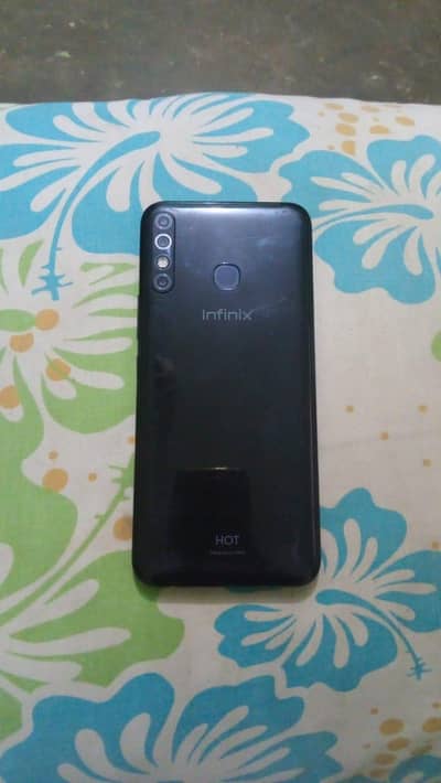 Infinix Hot 8