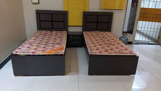 single beds for sale in new condition!