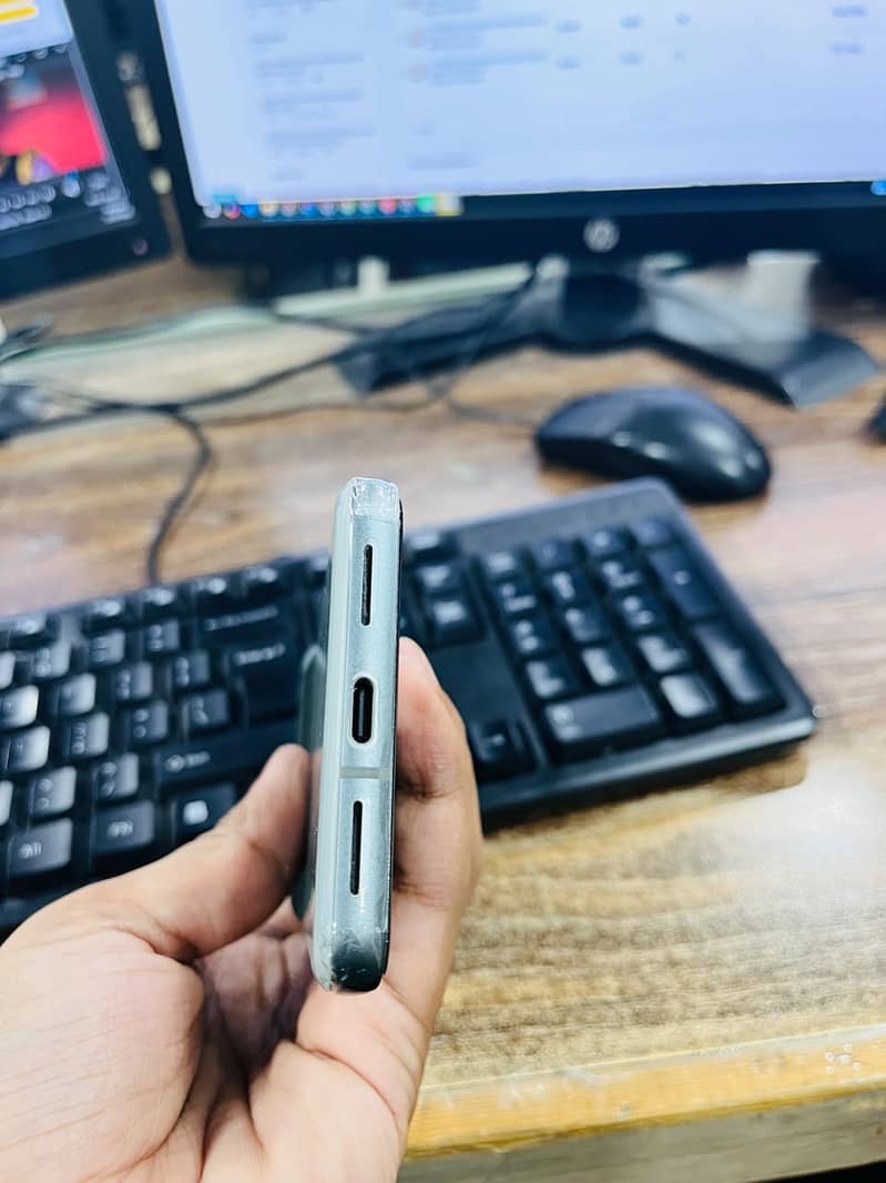 Google Pixel 8 3
