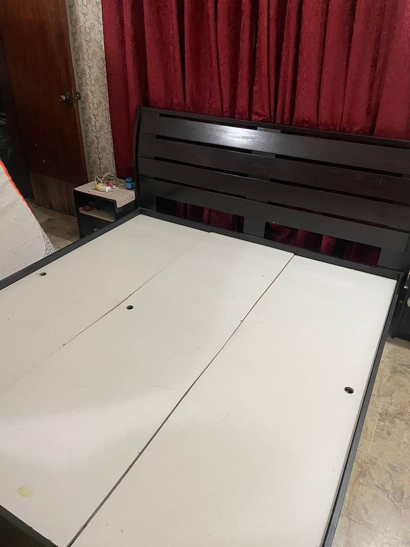 king side bed 2
