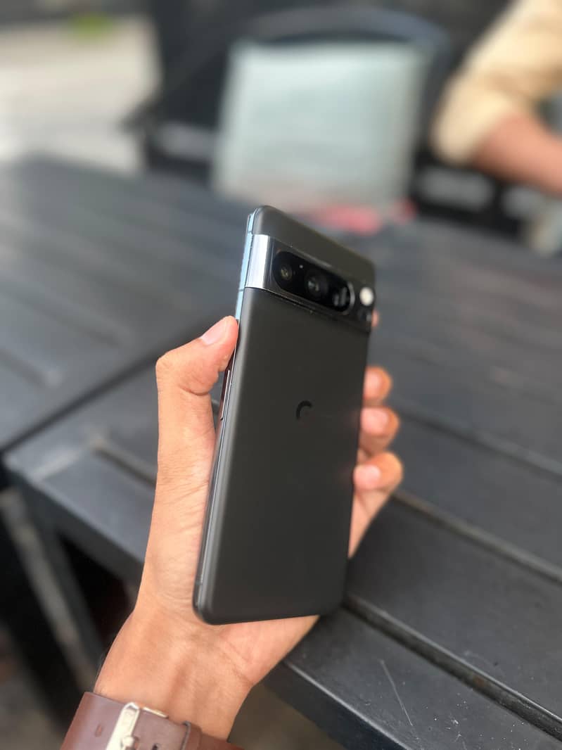 Google Pixel 8 Pro 2