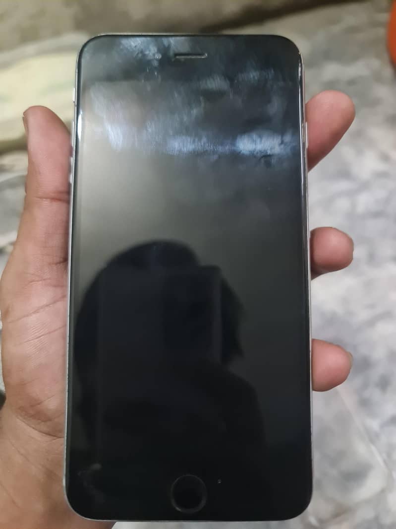 Apple iPhone 6S Plus 2