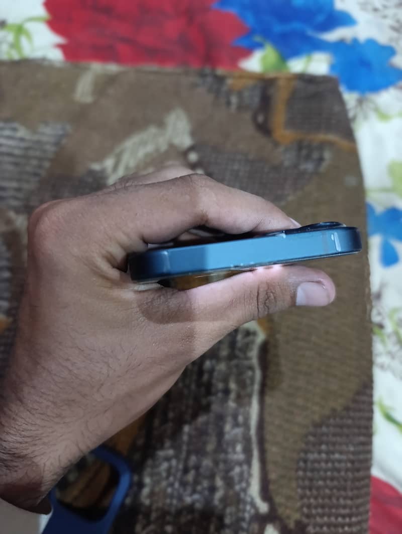 Iphone 13 2