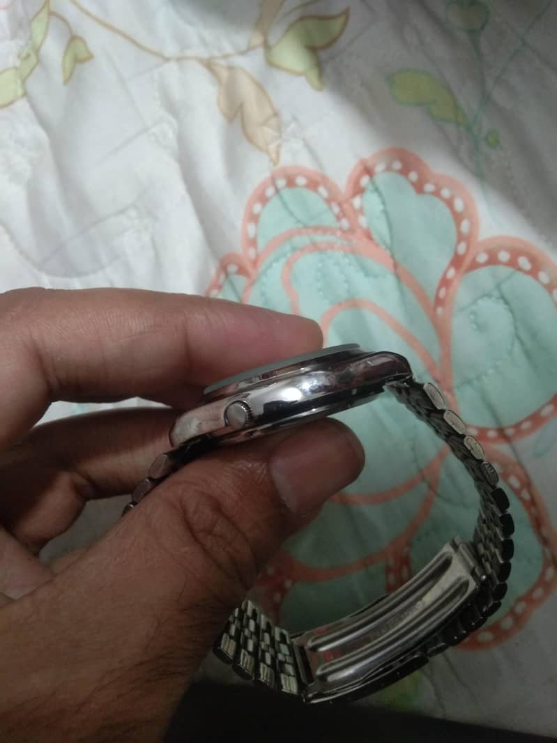 seiko 5 automatic 1