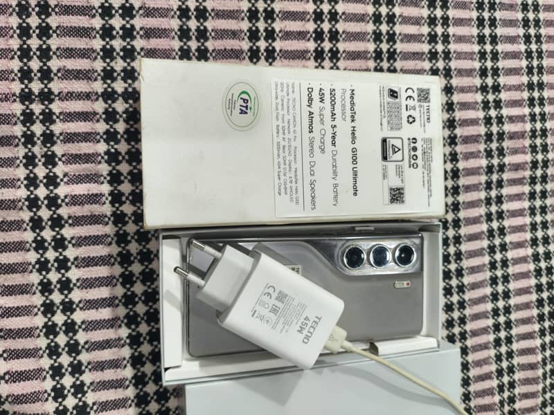 Tecno CAMON 40 Pro 2